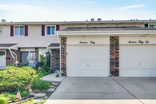 1650 Castbourne Ct, Wheaton, IL 60189 - Photo 1