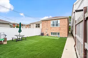 3300 S Western Ave, Chicago, IL 60608 - Photo 28