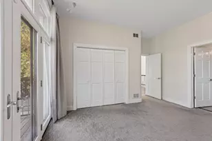 6843 N Kilpatrick Ave, Lincolnwood, IL 60712 - Photo 20