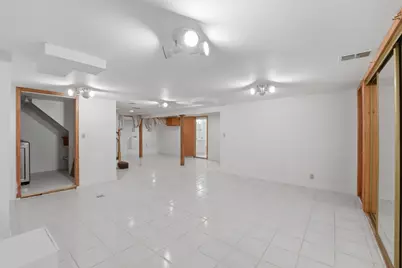 306 W Lonnquist Boulevard, Mount Prospect, IL 60056 - Photo 18