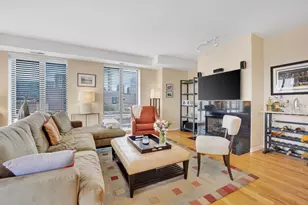 343 W Old Town Ct, Chicago, IL 60610 - Photo 4