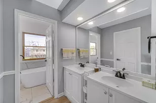 1623 W Bray Ct, Arlington Heights, IL 60005 - Photo 18