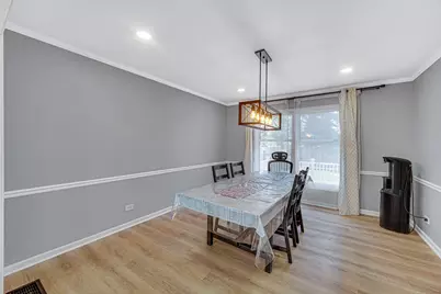 1623 W Bray Court, Arlington Heights, IL 60005 - Photo 12