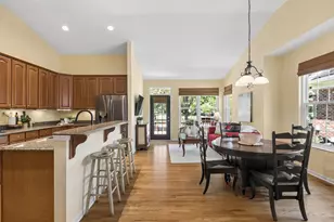 2893 Bond Cir, Naperville, IL 60563 - Photo 2