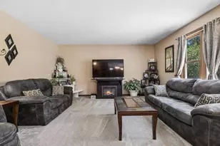 3517 Turnberry Dr, McHenry, IL 60050 - Photo 6