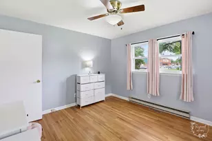 602 E 2nd St, Gilman, IL 60938 - Photo 22