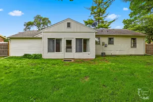 602 E 2nd St, Gilman, IL 60938 - Photo 36