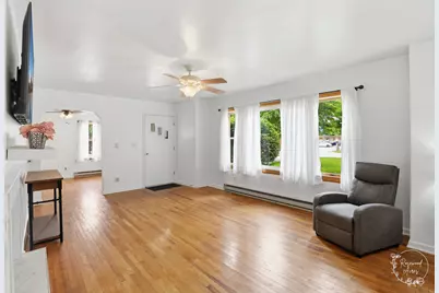 602 E 2nd Street, Gilman, IL 60938 - Photo 6