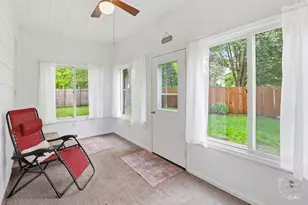 602 E 2nd St, Gilman, IL 60938 - Photo 28