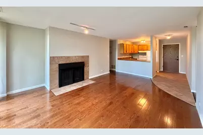 5820 Oakwood Drive #2H, Lisle, IL 60532 - Photo 2