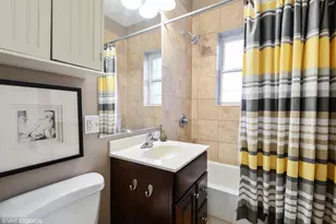 1009 Greenleaf St, Evanston, IL 60202 - Photo 10