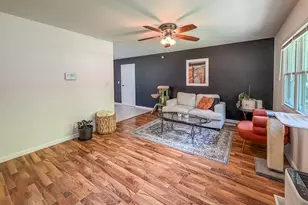 1116 Centennial Dr, Champaign, IL 61821 - Photo 4
