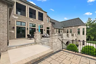 15W181 87th St, Burr Ridge, IL 60527 - Photo 112