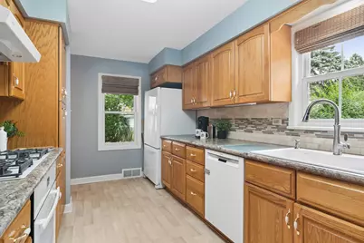 501 N Douglas Avenue, Arlington Heights, IL 60004 - Photo 10