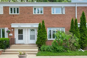 1205 Peterson Ave, Park Ridge, IL 60068 - Photo 1