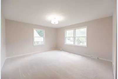 25061 S Canal Street, Channahon, IL 60410 - Photo 10