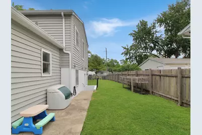 200 Inwood Drive, Joliet, IL 60435 - Photo 18