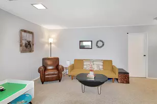 200 Inwood Dr, Joliet, IL 60435 - Photo 8