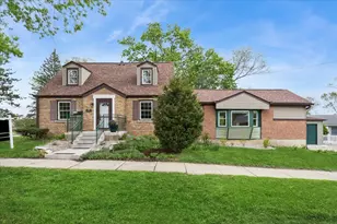 1118 Manchester Rd, Wheaton, IL 60187 - Photo 1