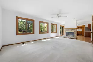 307 W Schaumburg Rd, Streamwood, IL 60107 - Photo 8