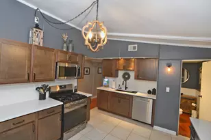 706 Catlin St, Ottawa, IL 61350 - Photo 6