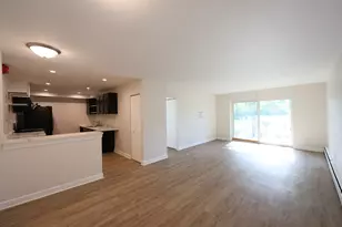 2230 S Goebbert Rd, Arlington Heights, IL 60005 - Photo 4