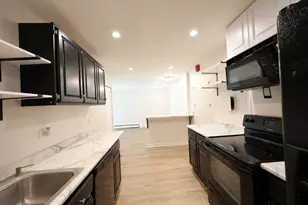 2230 S Goebbert Rd, Arlington Heights, IL 60005 - Photo 10
