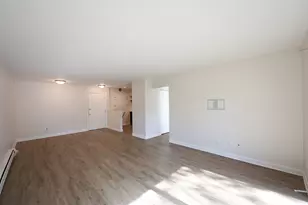 2230 S Goebbert Rd, Arlington Heights, IL 60005 - Photo 6