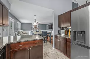 1314 Aspen Ct, Elgin, IL 60120 - Photo 8