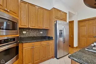 4544 N Western Ave, Chicago, IL 60625 - Photo 12