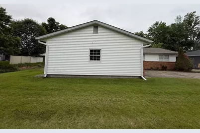 3001 Clifton Court, Marion, IL 62959 - Photo 2