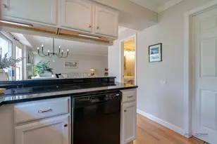 4692 N Sapphire Dr, Hoffman Estates, IL 60192 - Photo 12