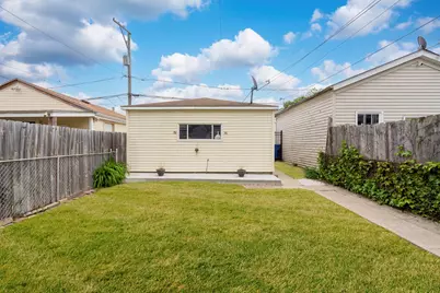 2221 N Keeler Avenue, Chicago, IL 60639 - Photo 18