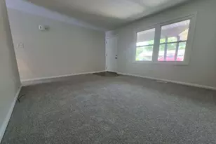 227 Mohawk Dr, Bourbonnais, IL 60914 - Photo 2