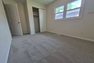 227 Mohawk Dr, Bourbonnais, IL 60914 - Photo 6