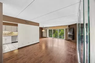 11105 O Gorman Dr, Palos Hills, IL 60465 - Photo 2