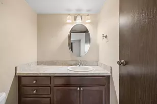 11105 O Gorman Dr, Palos Hills, IL 60465 - Photo 14