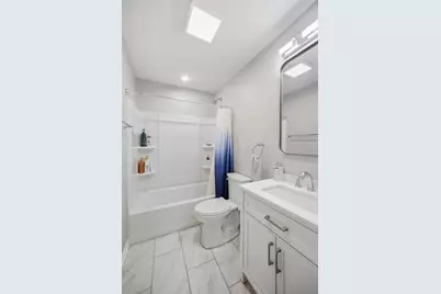 7214 Farmstead Lane, Hanover Park, IL 60133 - Photo 14