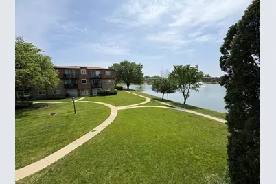 9481 Bay Colony Drive #2S, Des Plaines, IL 60016 - Photo 12