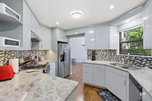 204 Bright Ridge Dr, Schaumburg, IL 60194 - Photo 8