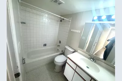 1112 Westover Lane #1B, Schaumburg, IL 60193 - Photo 8
