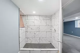 5723 S Marshfield Ave, Chicago, IL 60636 - Photo 30
