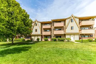 4 Echo Ct, Vernon Hills, IL 60061 - Photo 2