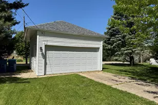 314 Plummer Ave, Chadwick, IL 61014 - Photo 8