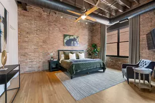 420 W Grand Ave, Chicago, IL 60654 - Photo 16