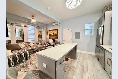 1817 N Lawndale Avenue, Chicago, IL 60647 - Photo 14
