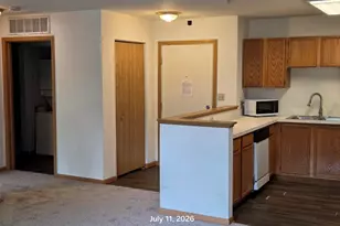 605 Barrington Ave, East Dundee, IL 60118 - Photo 8