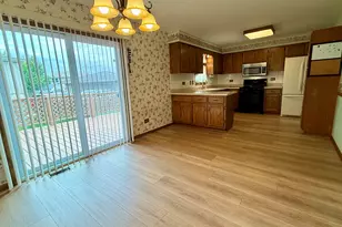8514 161st St, Tinley Park, IL 60487 - Photo 10