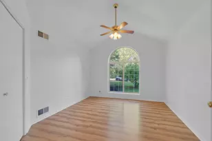 4176 Kenwood Ave, Gurnee, IL 60031 - Photo 18