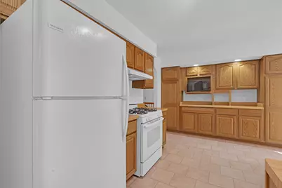 4176 Kenwood Avenue, Gurnee, IL 60031 - Photo 10